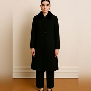 Larry Levine Wool coat size 12 Black with Fur Trim Collar
